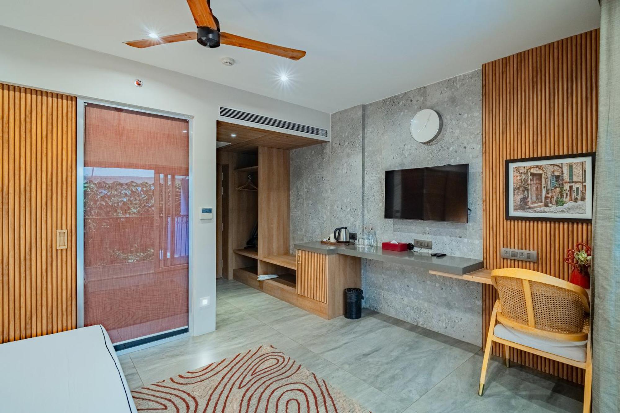 The Hosteller Bam Goa, Assagao Bilik gambar